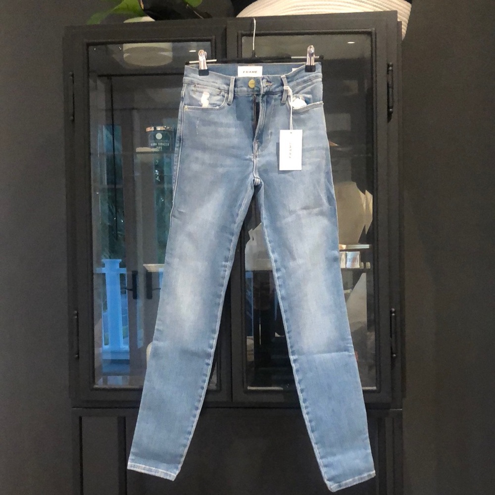 Frame Jeans.